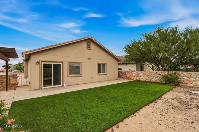832 NENA SHAPLEIGH, Socorro, TX 79927