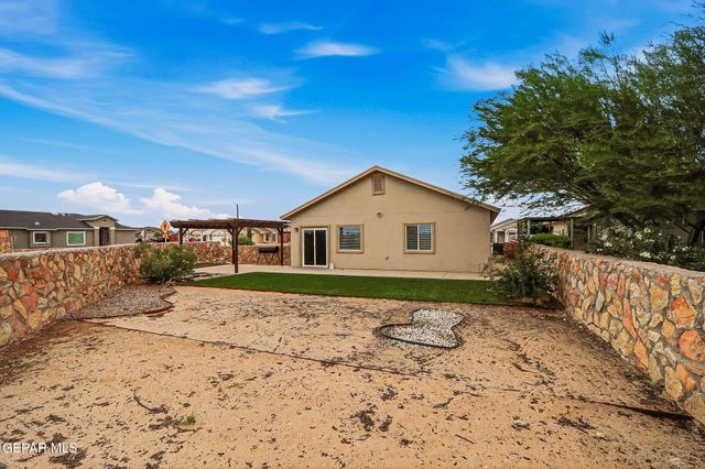 832 NENA SHAPLEIGH, Socorro, TX 79927