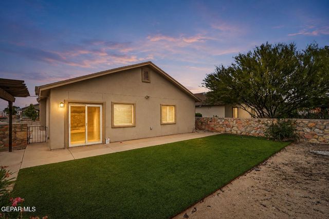 832 NENA SHAPLEIGH, Socorro, TX 79927