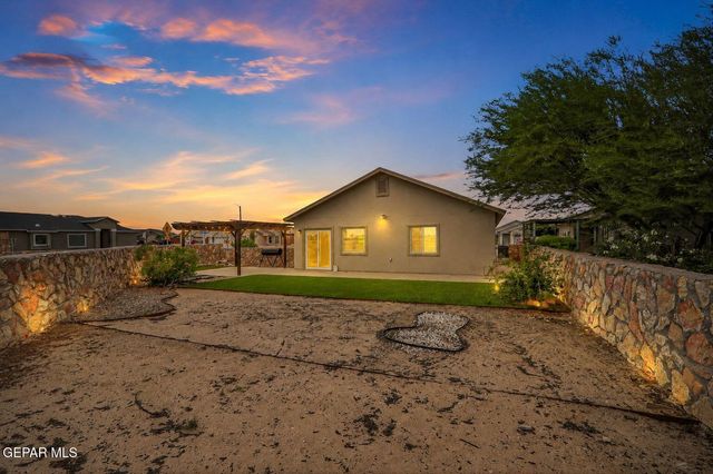 832 NENA SHAPLEIGH, Socorro, TX 79927