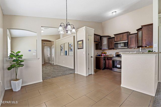 832 NENA SHAPLEIGH, Socorro, TX 79927