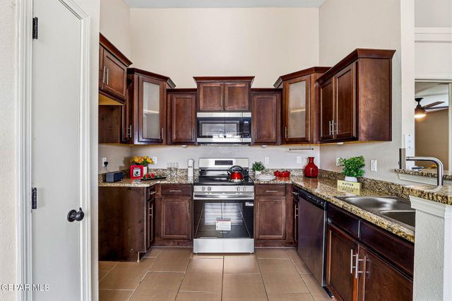 832 NENA SHAPLEIGH, Socorro, TX 79927