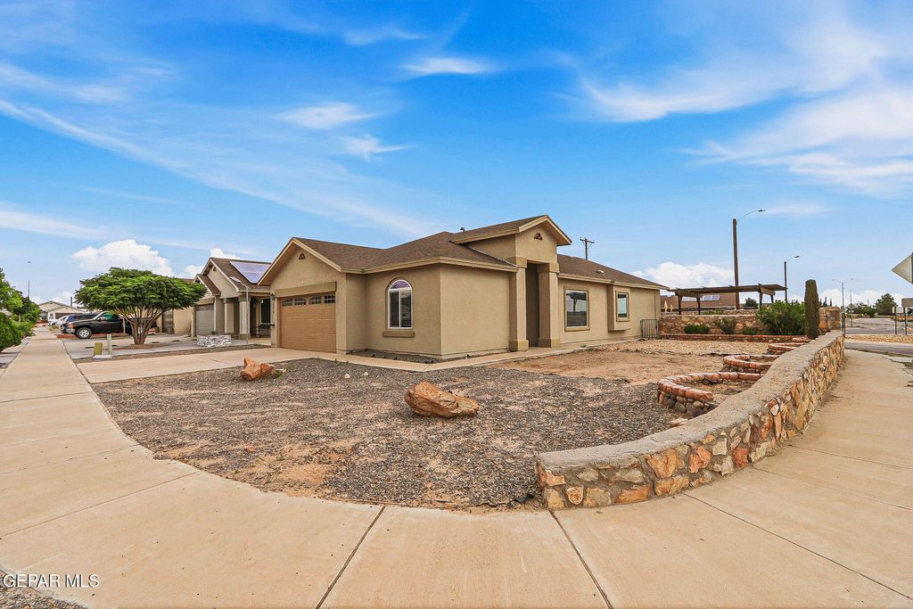 832 NENA SHAPLEIGH, Socorro, TX 79927