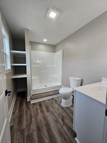 742 Laws Rd, Mcminnville, TN 37110