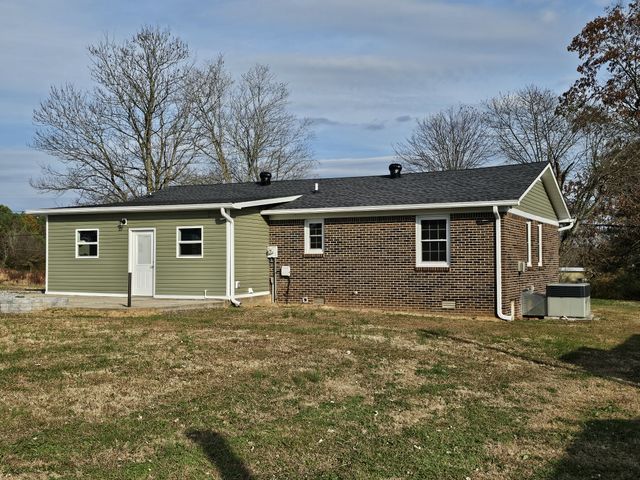 742 Laws Rd, Mcminnville, TN 37110