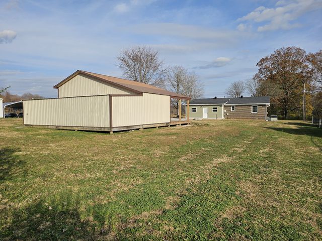 742 Laws Rd, Mcminnville, TN 37110