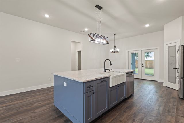 621 Oaklawn Drive, River Oaks, TX 76114