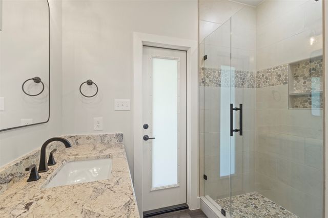 621 Oaklawn Drive, River Oaks, TX 76114