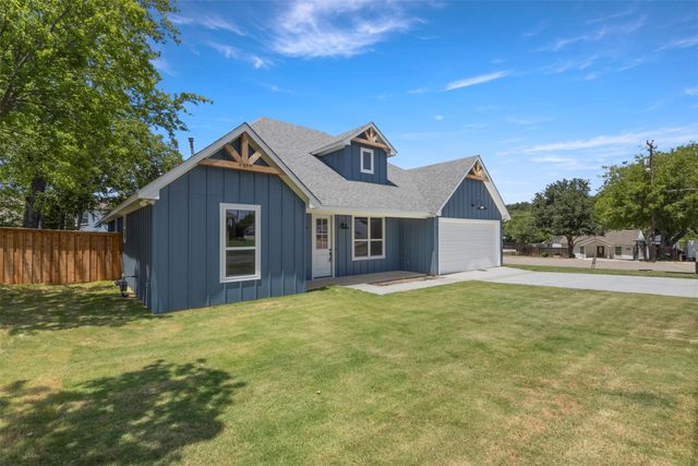 621 Oaklawn Drive, River Oaks, TX 76114
