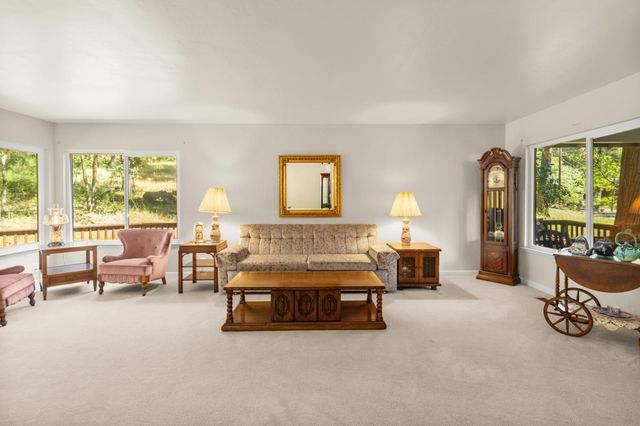 2398 Country Club Dr, Arnold, CA 95223