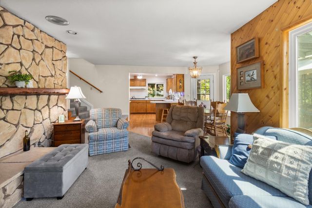 2398 Country Club Dr, Arnold, CA 95223