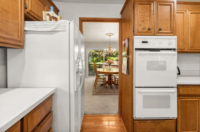 2398 Country Club Dr, Arnold, CA 95223