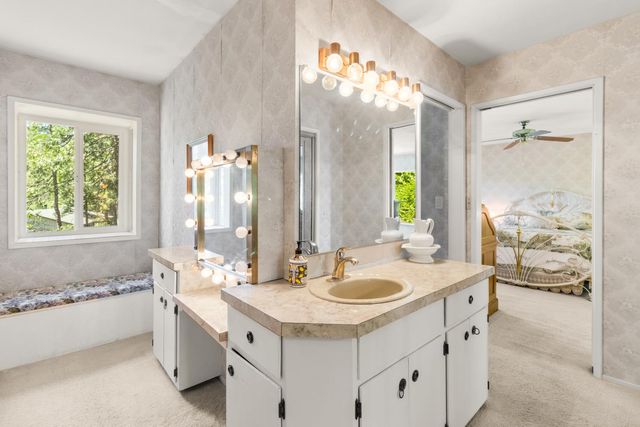2398 Country Club Dr, Arnold, CA 95223