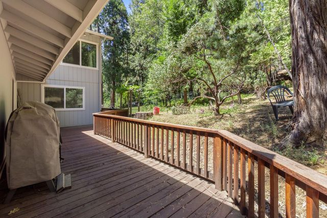 2398 Country Club Dr, Arnold, CA 95223