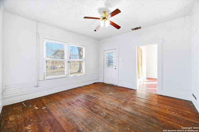 242 Fairview Ave, San Antonio, TX 78223