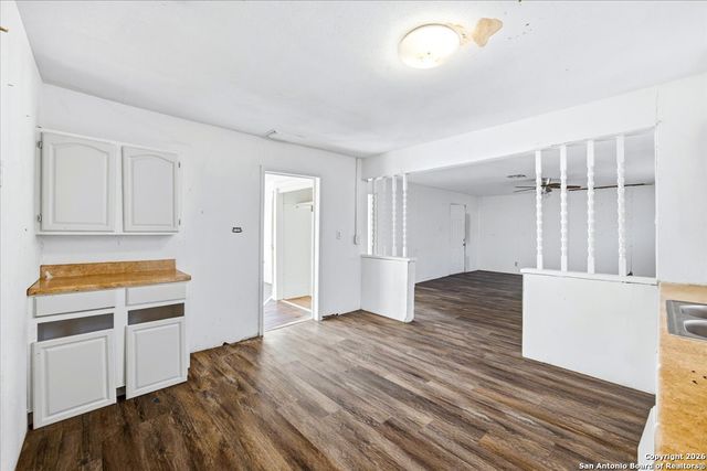 242 Fairview Ave, San Antonio, TX 78223