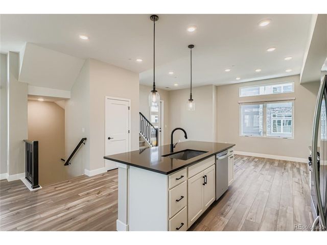 15527 W Washburn Dr, Lakewood, CO 80228