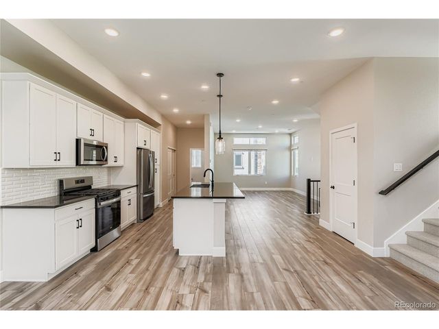 15527 W Washburn Dr, Lakewood, CO 80228