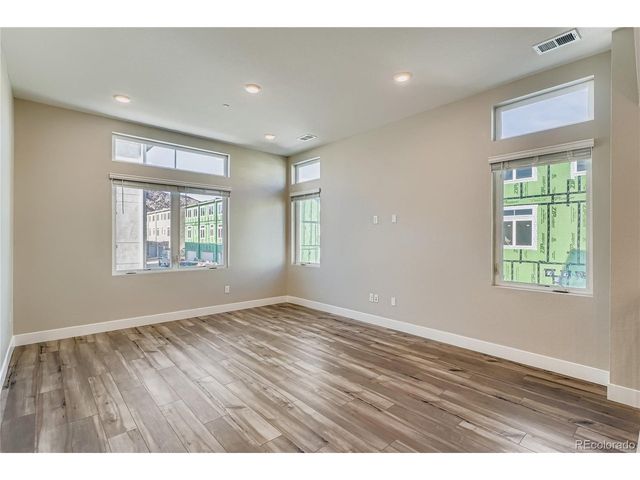 15527 W Washburn Dr, Lakewood, CO 80228