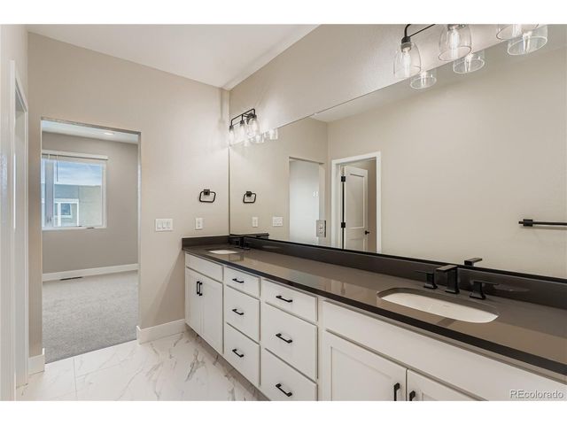15527 W Washburn Dr, Lakewood, CO 80228