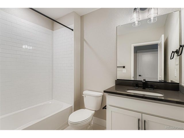 15527 W Washburn Dr, Lakewood, CO 80228