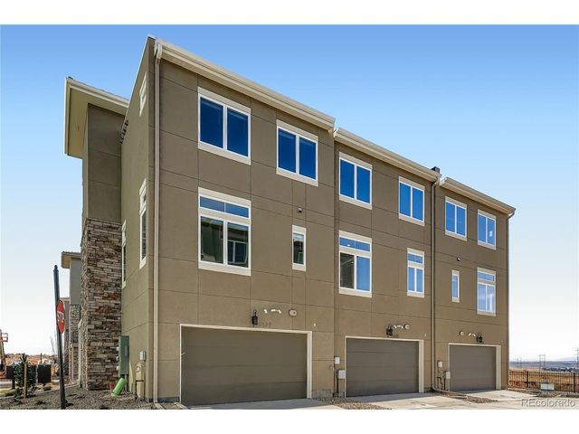 15527 W Washburn Dr, Lakewood, CO 80228