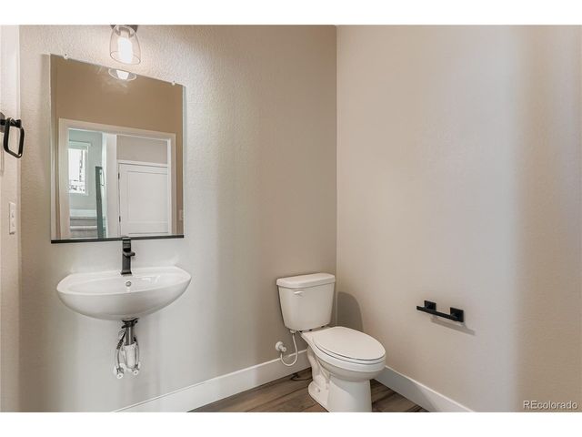 15527 W Washburn Dr, Lakewood, CO 80228