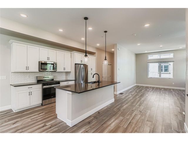 15527 W Washburn Dr, Lakewood, CO 80228