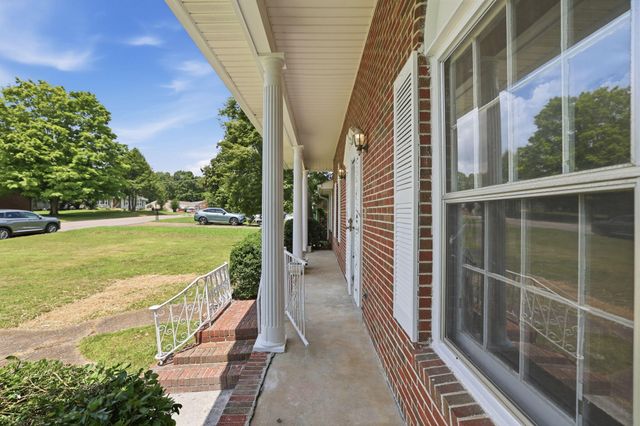 3833 Pin Oak Terrace, Chattanooga, TN 37411