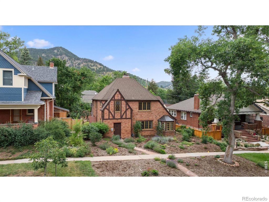911 Lincoln Place, Boulder, CO 80302