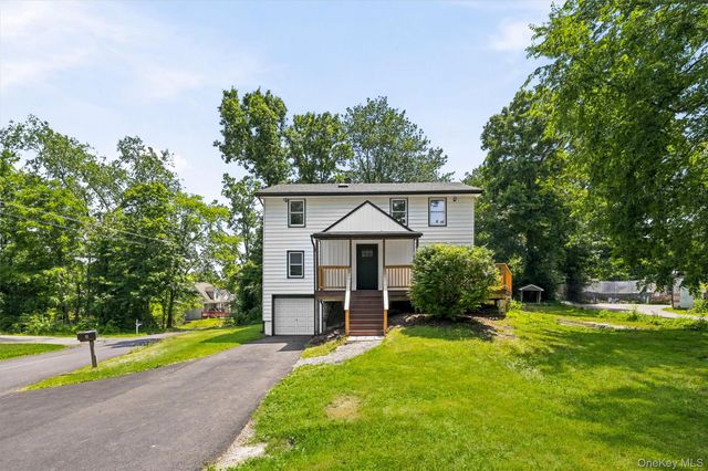 8 E Green Road, Rock Tavern, NY 12575
