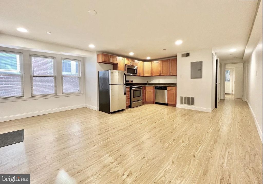 4310 SPRUCE ST, PHILADELPHIA, PA 19104 — photo 2