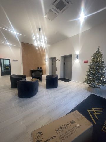 267 Old Colony Ave 414, Boston, MA 02127