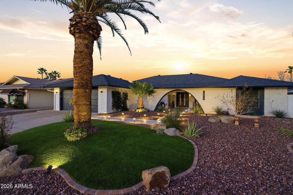 12618 W PAINTBRUSH Drive, Sun City West, AZ 85375