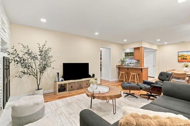 717 Belden Drive, Los Altos, CA 94022