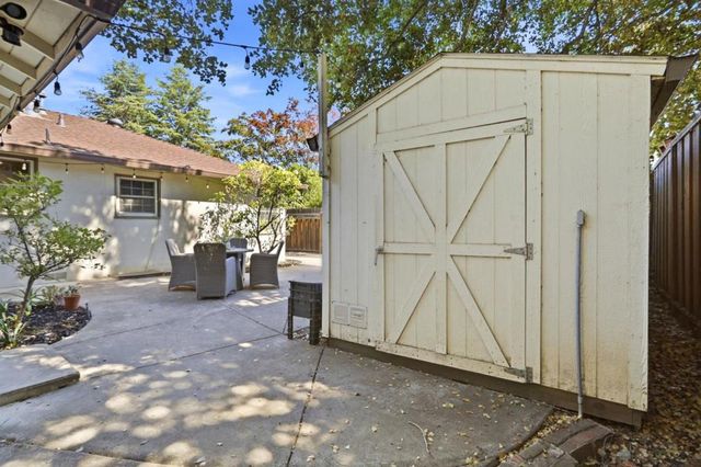 717 Belden Drive, Los Altos, CA 94022