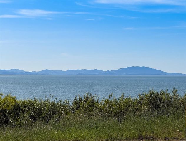 2167 Cypress Avenue, San Pablo, CA 94806