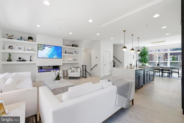 3913 CRANES BILL CT, Rockville, MD 20852