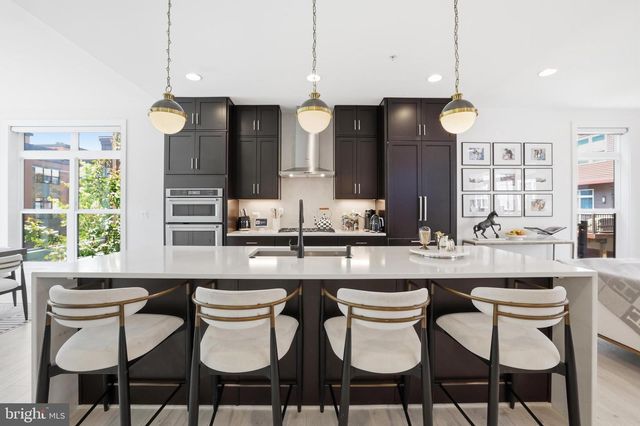 3913 CRANES BILL CT, Rockville, MD 20852