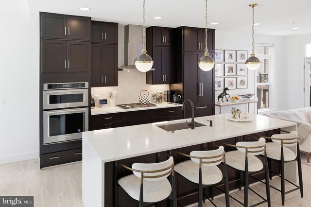 3913 CRANES BILL CT, Rockville, MD 20852