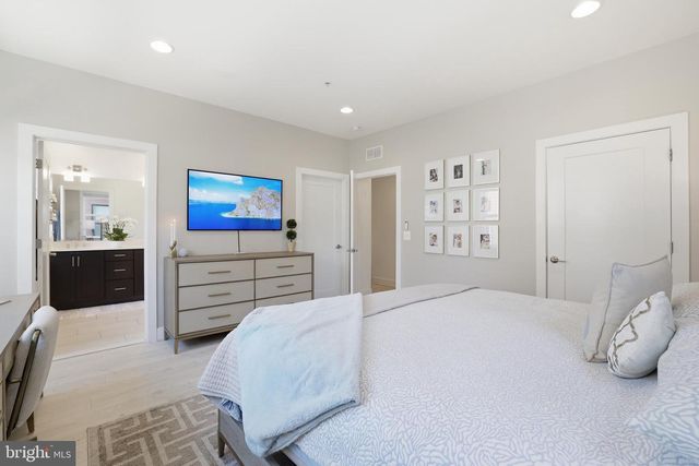3913 CRANES BILL CT, Rockville, MD 20852