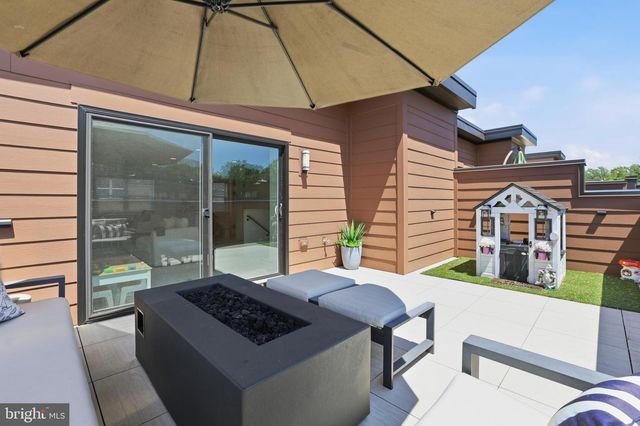 3913 CRANES BILL CT, Rockville, MD 20852
