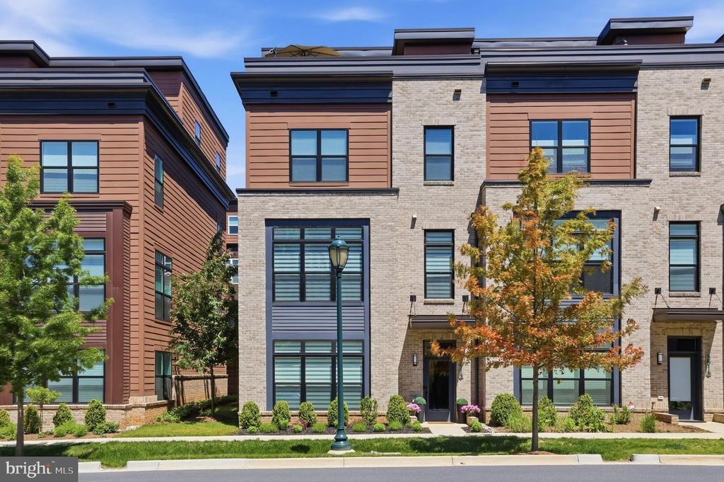 3913 CRANES BILL CT, Rockville, MD 20852