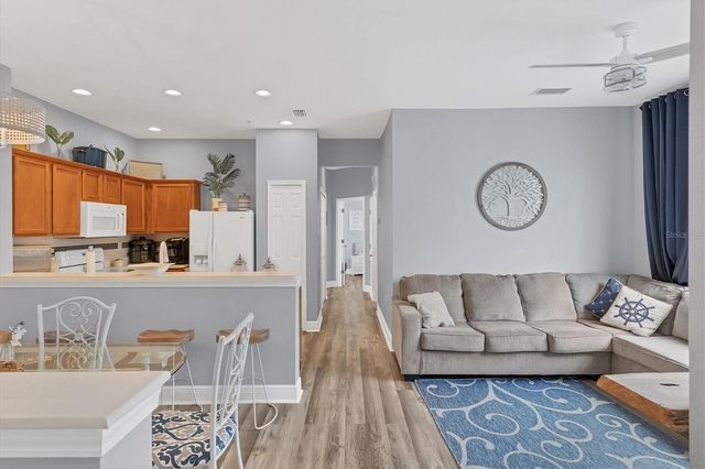 3774 PARKRIDGE CIRCLE 23-202, Sarasota, FL 34243