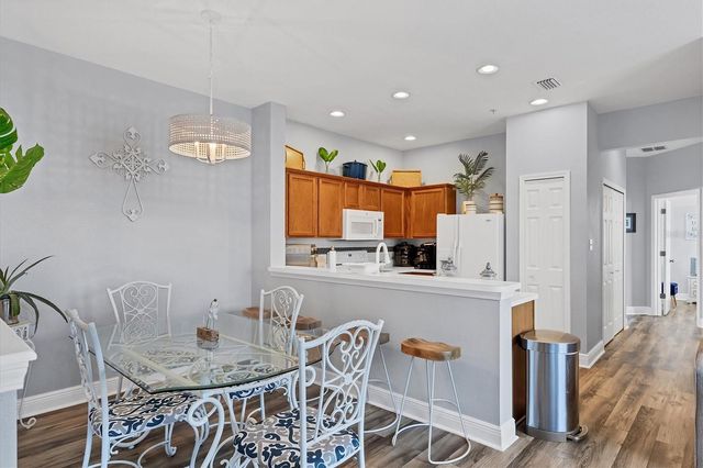 3774 PARKRIDGE CIRCLE 23-202, Sarasota, FL 34243