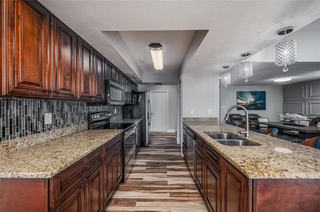 930 SYMPHONY ISLES BOULEVARD, Apollo Beach, FL 33572