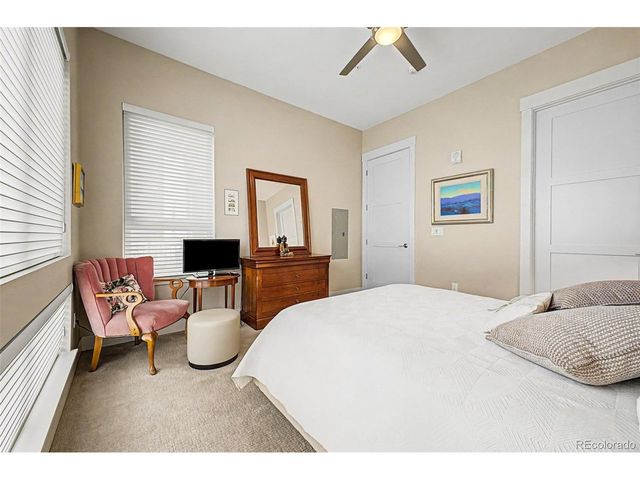 4885 S Monaco St 201, Denver, CO 80237