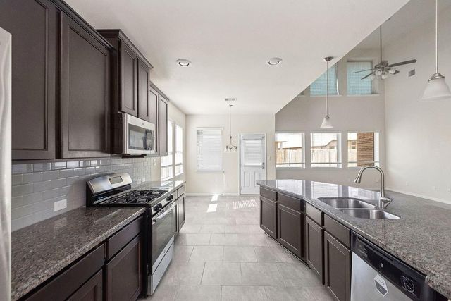 2218 Golden Bay Lane, Richmond, TX 77469