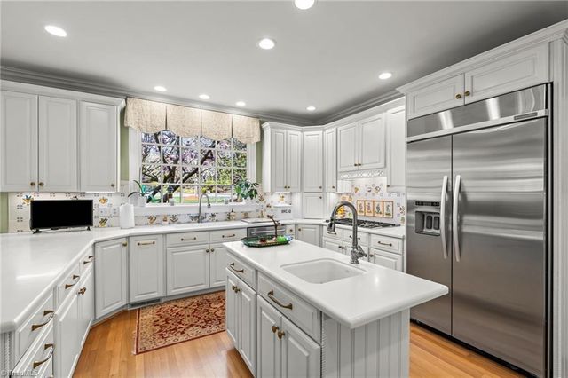 1212 Sturbridge Avenue, High Point, NC 27262