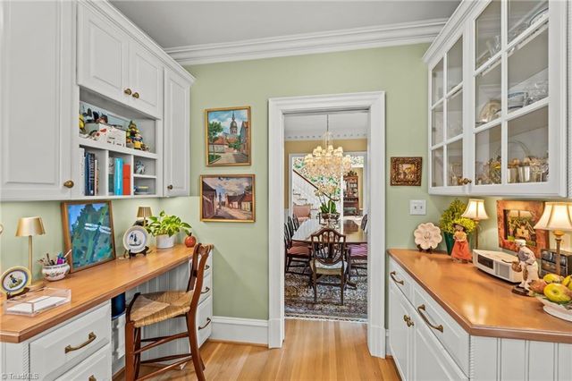 1212 Sturbridge Avenue, High Point, NC 27262